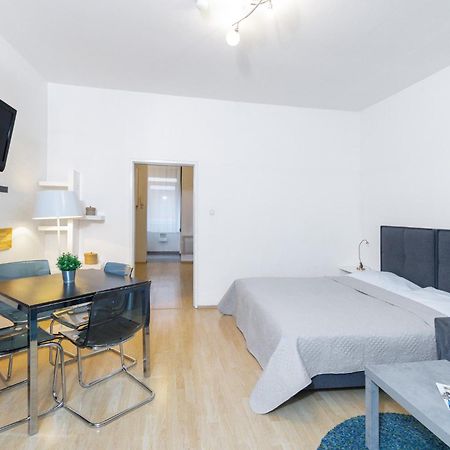 Apartment Mandlgasse I Contactless Check-In Wenen Buitenkant foto