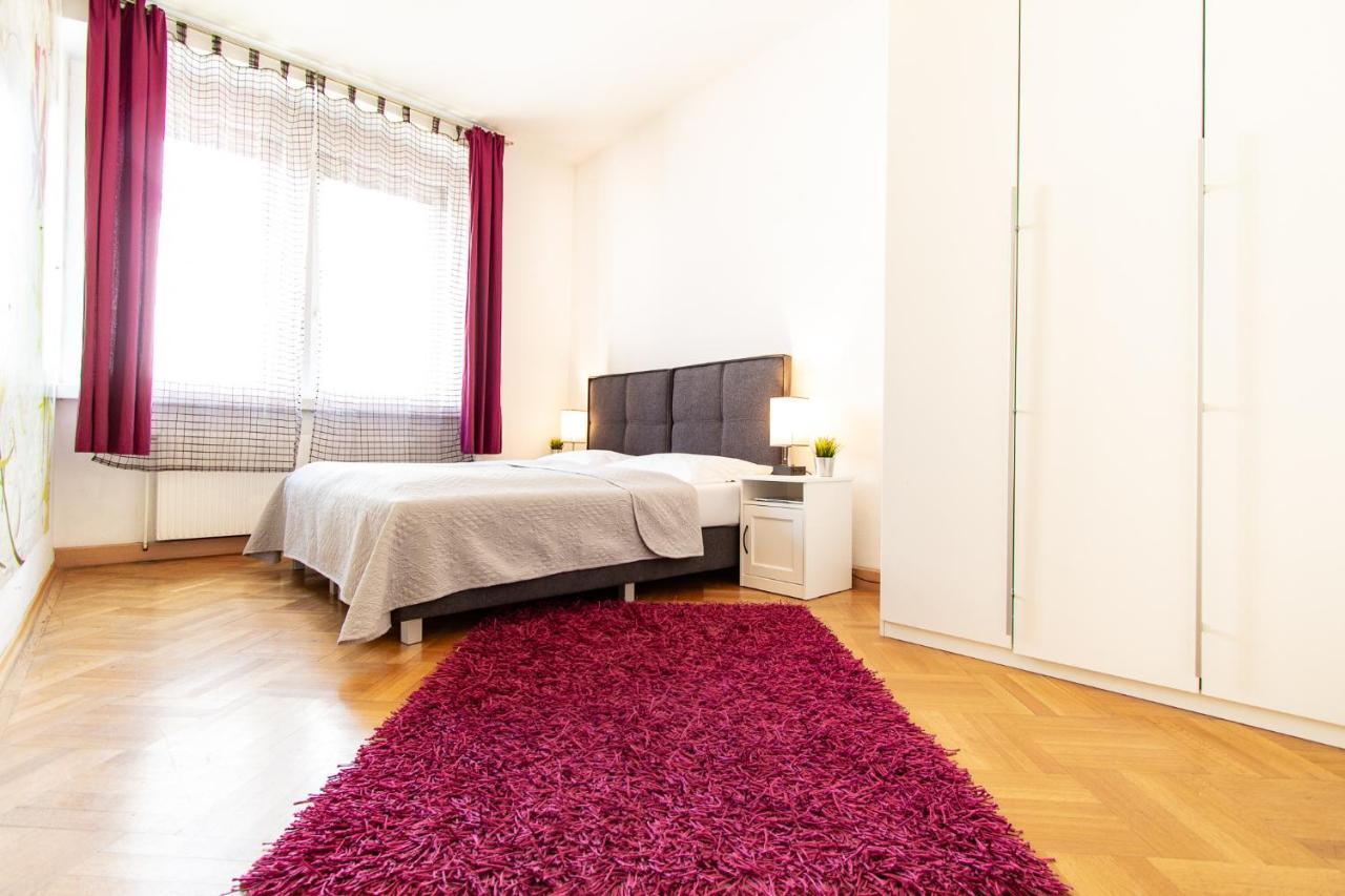 Apartment Mandlgasse I Contactless Check-In Wenen Buitenkant foto