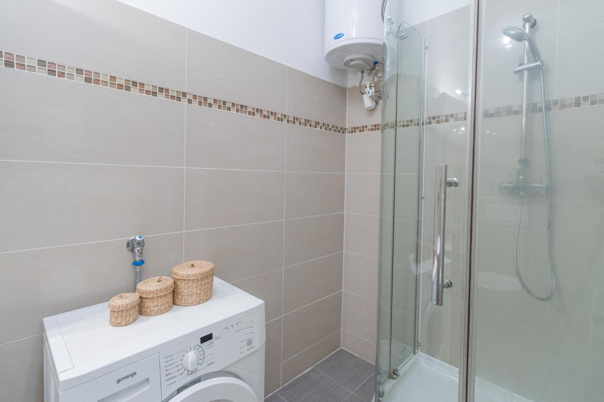 Apartment Mandlgasse I Contactless Check-In Wenen Buitenkant foto