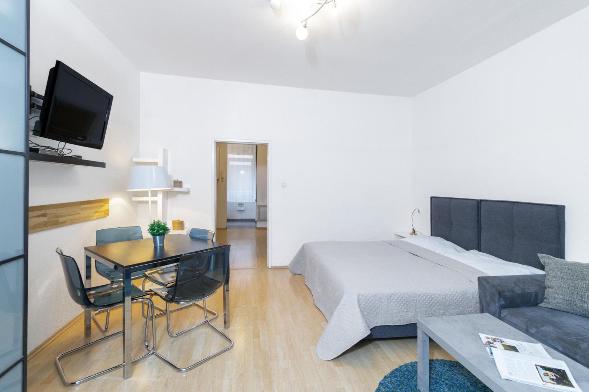 Apartment Mandlgasse I Contactless Check-In Wenen Buitenkant foto