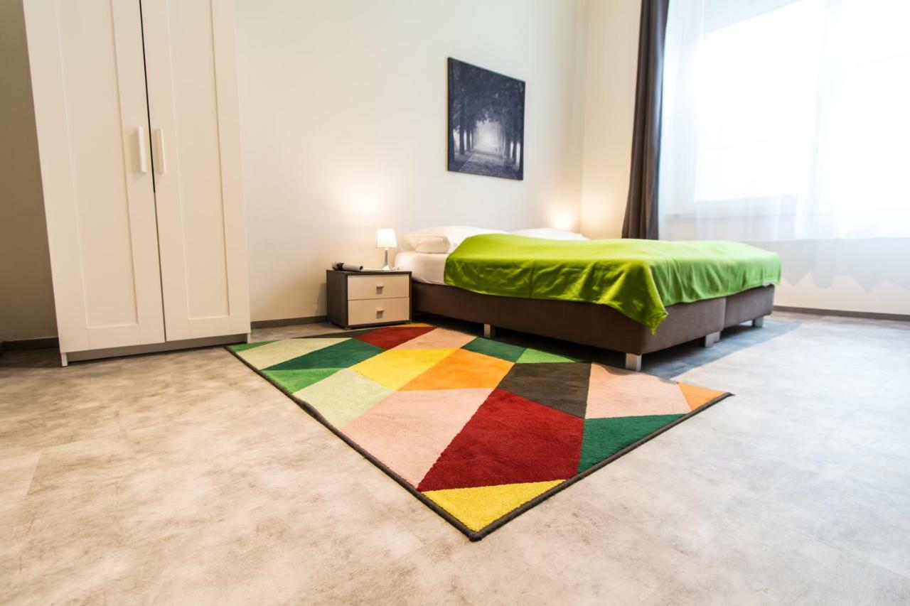 Apartment Mandlgasse I Contactless Check-In Wenen Buitenkant foto