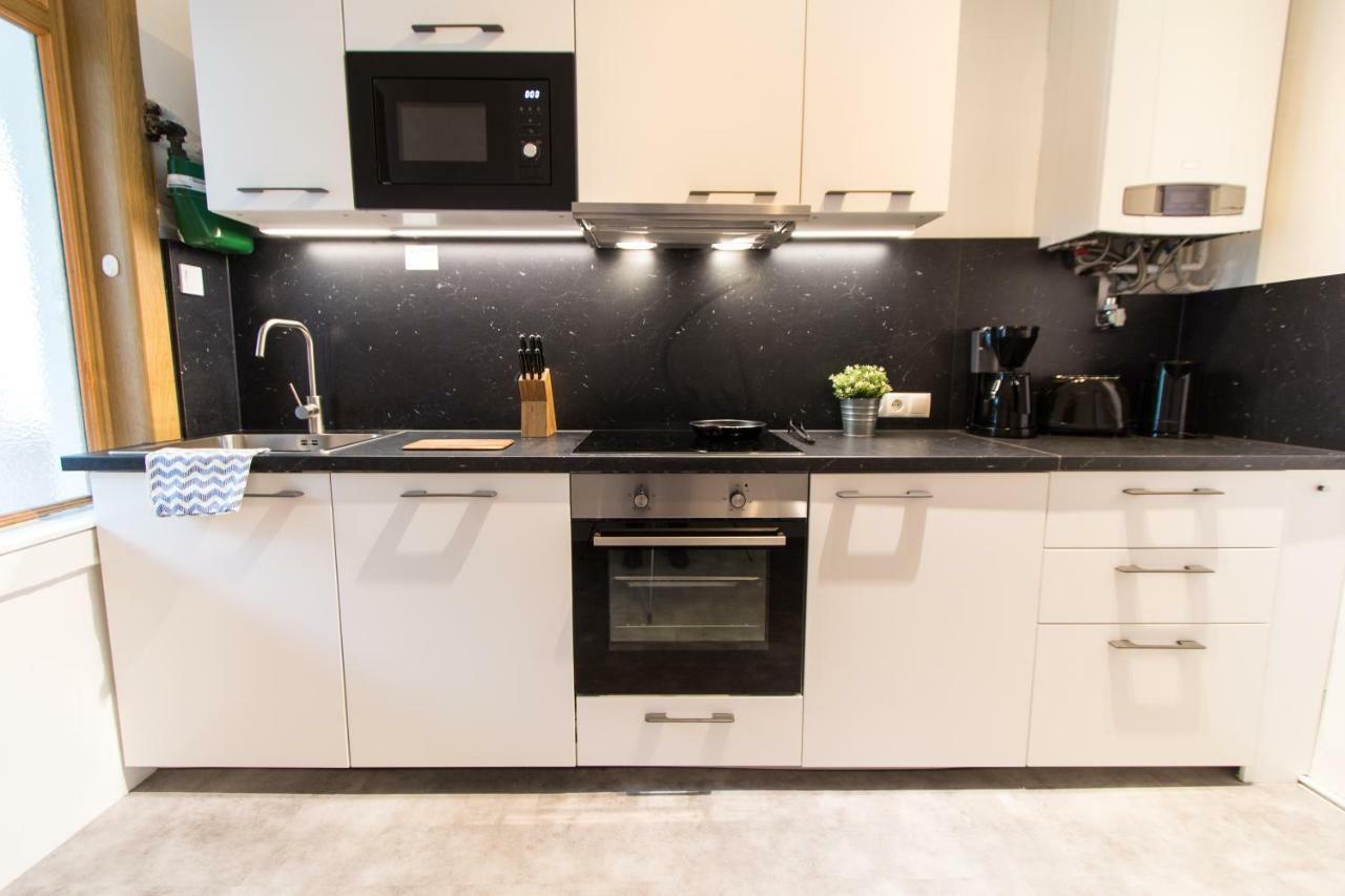 Apartment Mandlgasse I Contactless Check-In Wenen Buitenkant foto